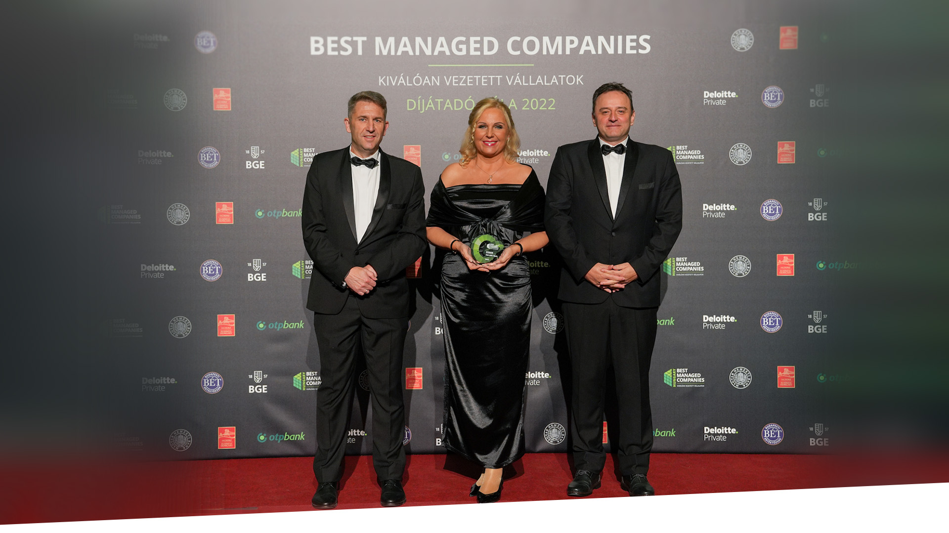 dmker kivaloan vezetett 2